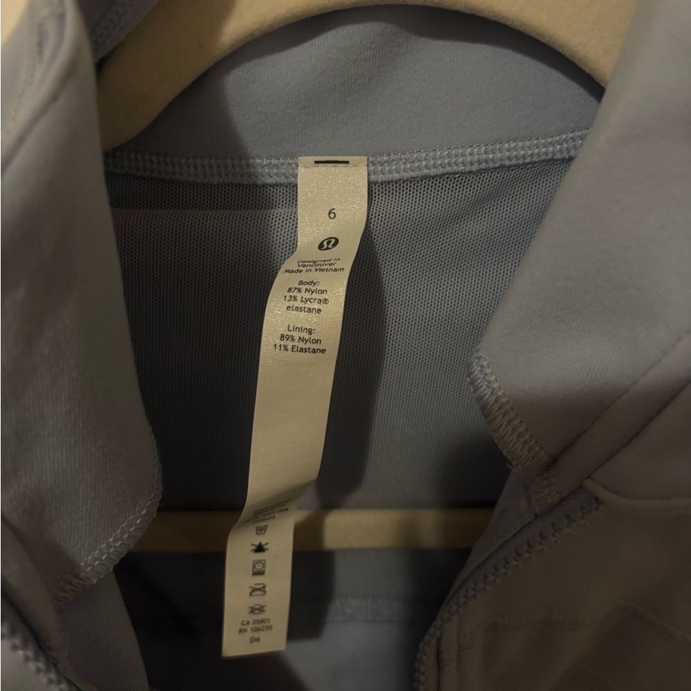 Lululemon Athletica Women's Sky Blue Ski Jacket - Picture 3 of 3